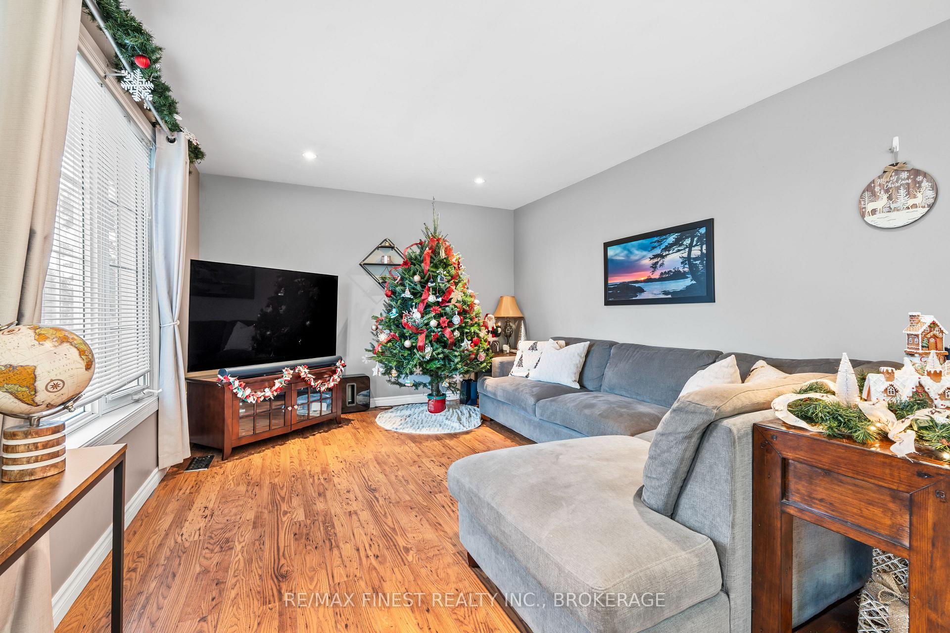 Photo 5 of 1331 Waverley Crescent, Kingston, South of Taylor-Kidd Blvd — HOMEH