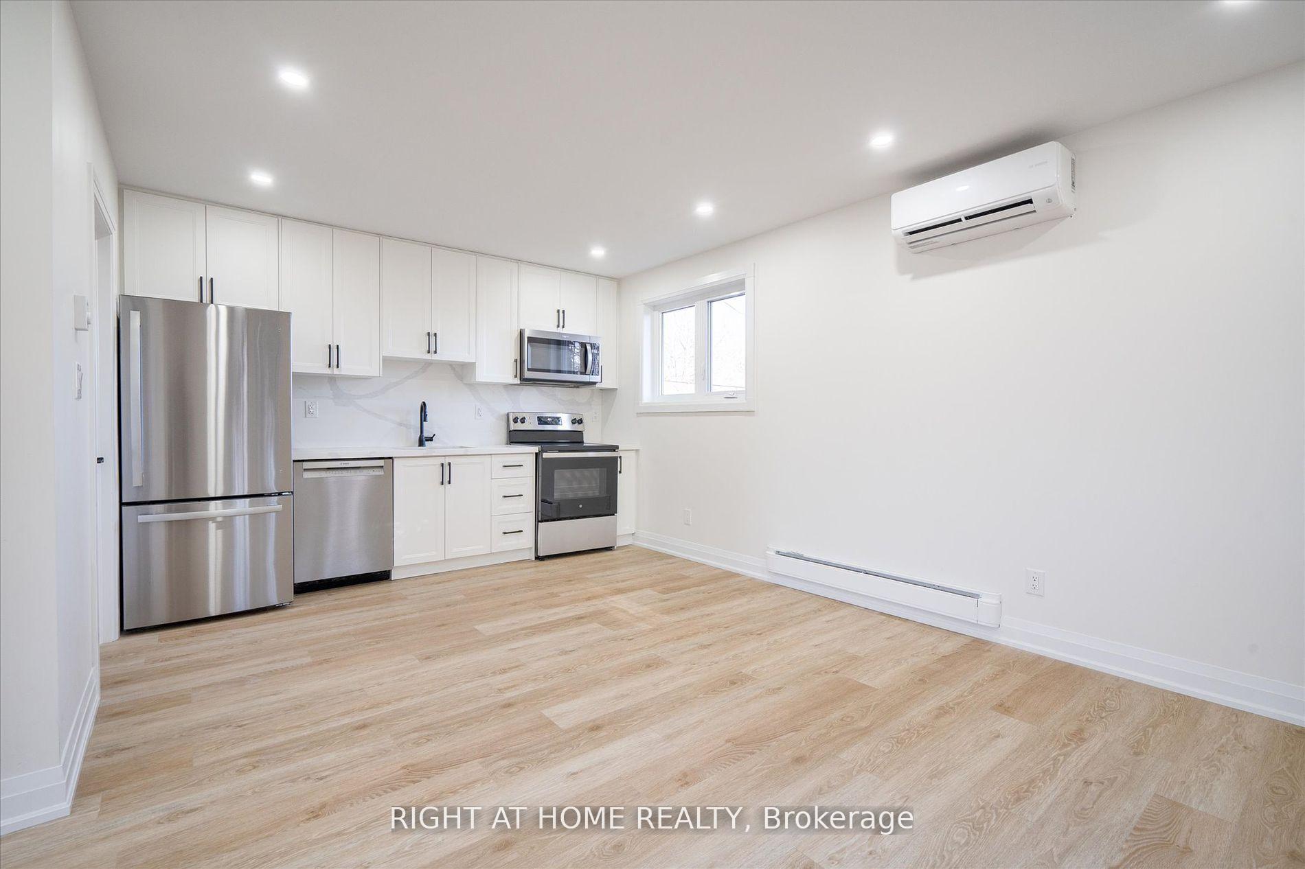 Photo 2 of 809 Helen Crescent, Pickering, Bay Ridges — HOMEH