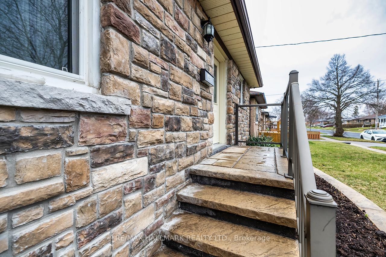 Photo 3 of 1435 Bala Drive, Oshawa, Lakeview — HOMEH