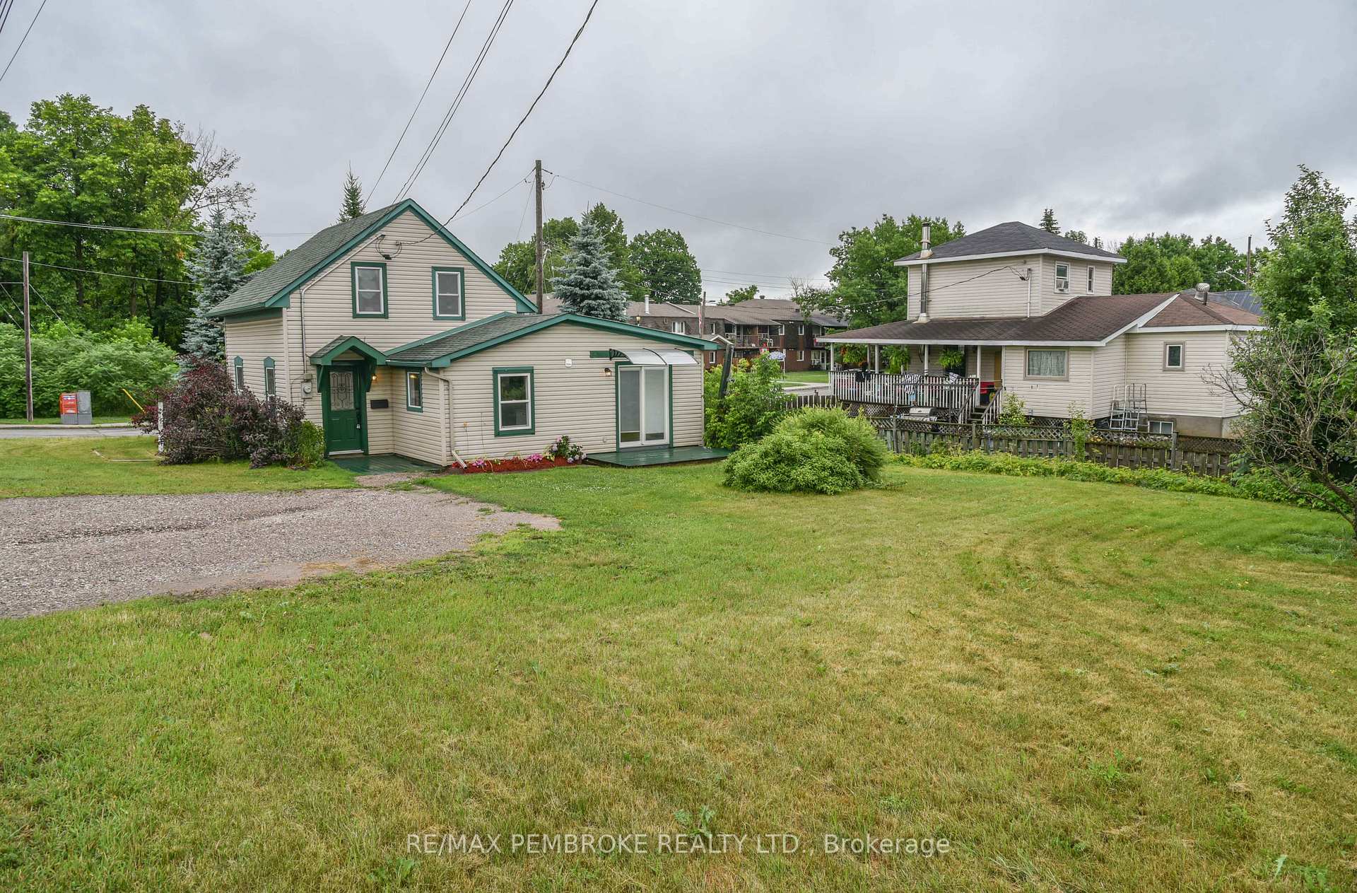 Photo 3 of 279 Lisgar Avenue, Renfrew — HOMEH