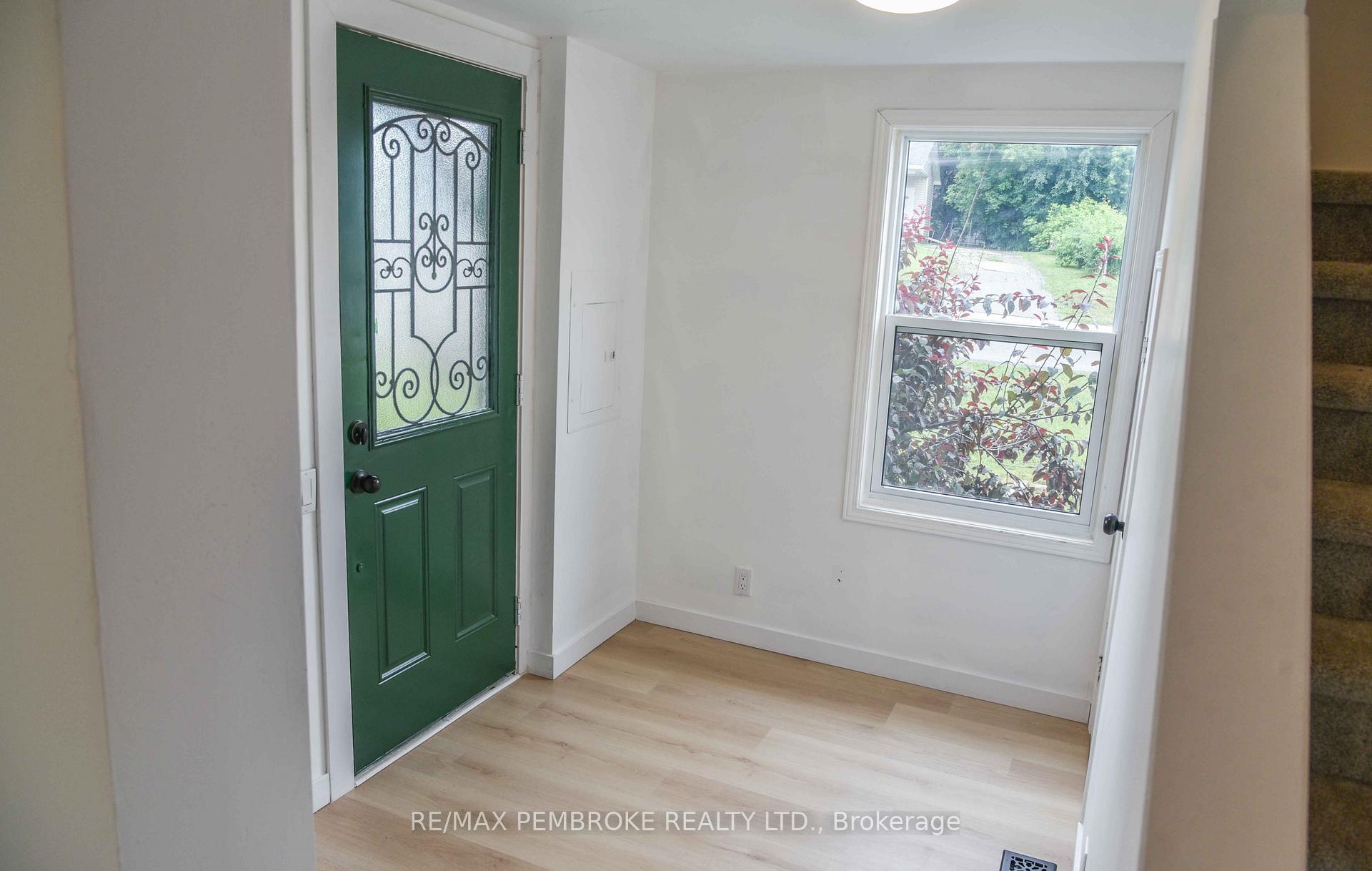 Photo 6 of 279 Lisgar Avenue, Renfrew — HOMEH