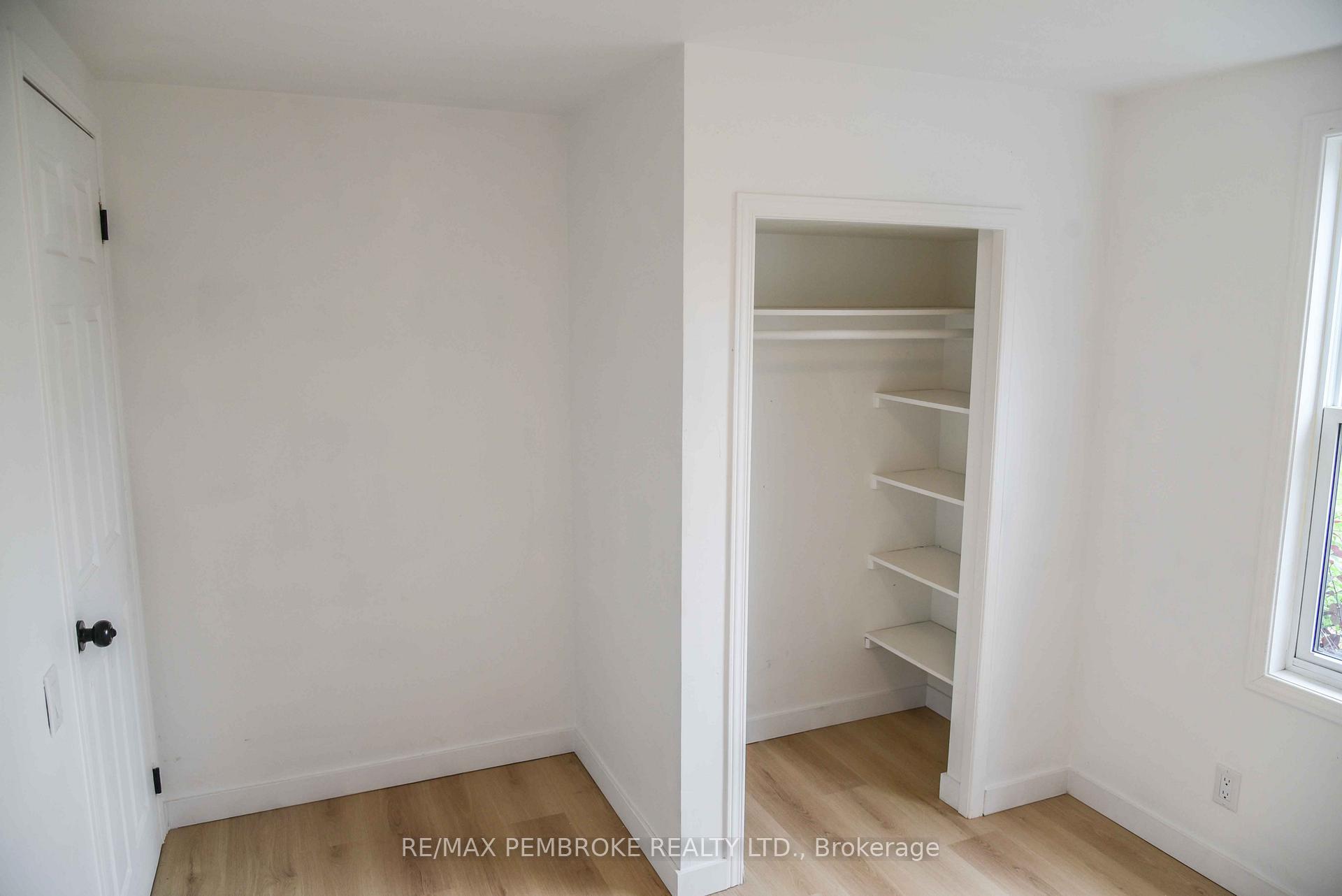 Photo 25 of 279 Lisgar Avenue, Renfrew — HOMEH