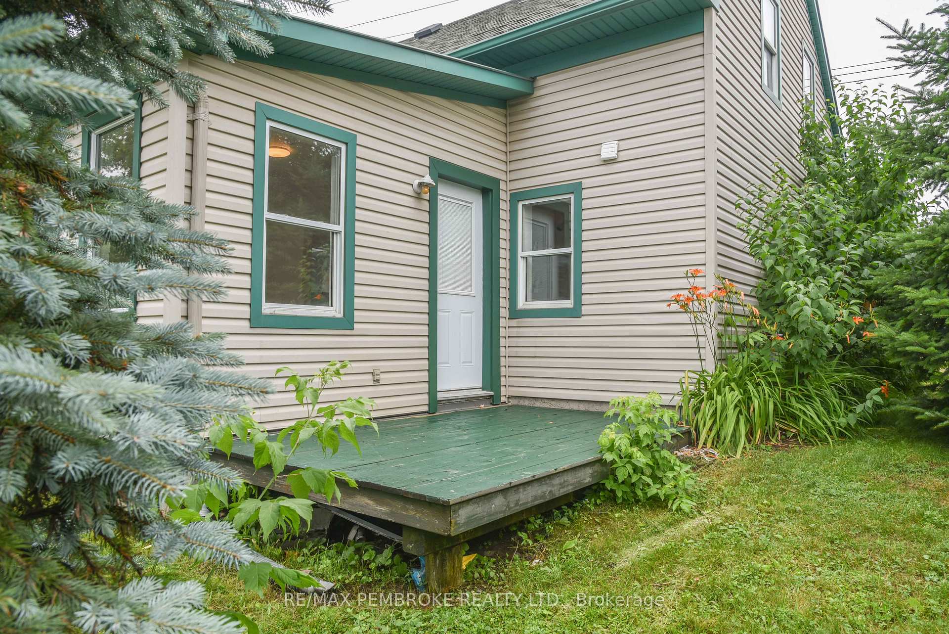 Photo 44 of 279 Lisgar Avenue, Renfrew — HOMEH