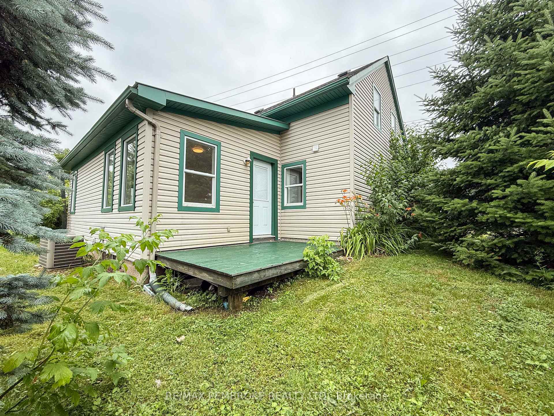 Photo 46 of 279 Lisgar Avenue, Renfrew — HOMEH