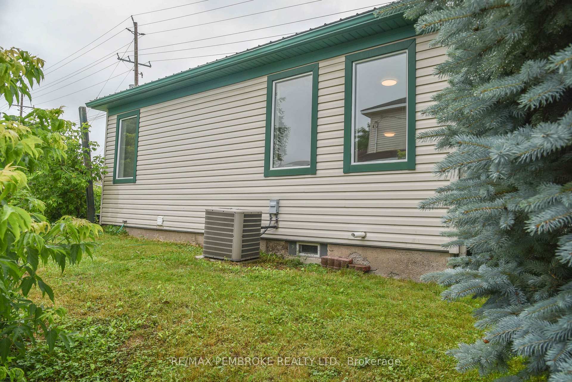 Photo 47 of 279 Lisgar Avenue, Renfrew — HOMEH