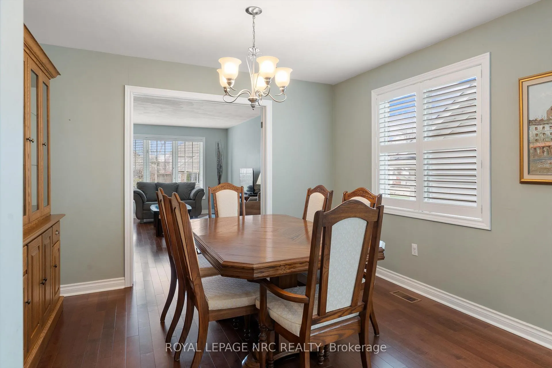 Photo 11 of 8 Dunbar Crescent, St. Catharines, Grapeview — HOMEH