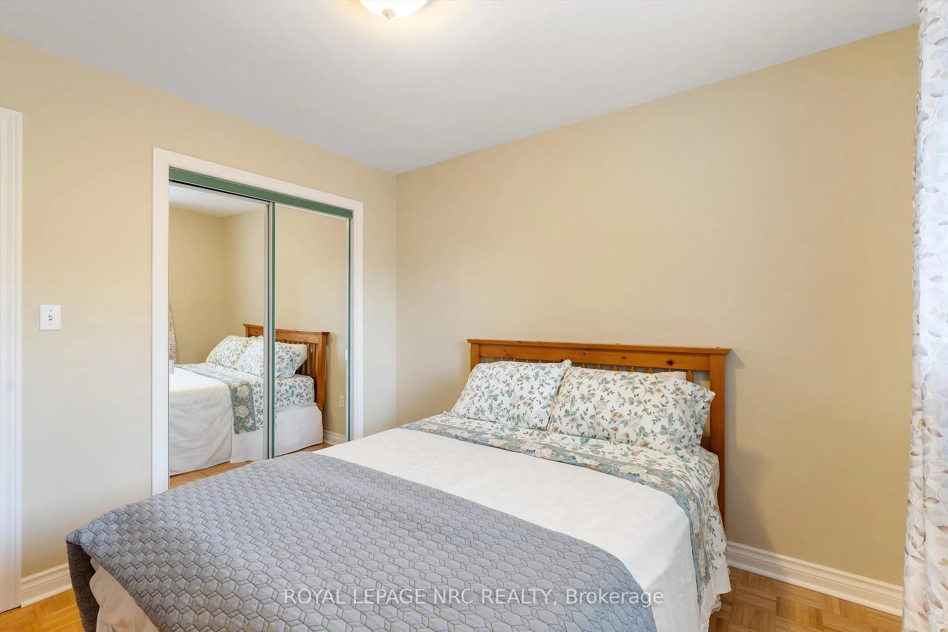 Photo 26 of 8 Dunbar Crescent, St. Catharines, Grapeview — HOMEH