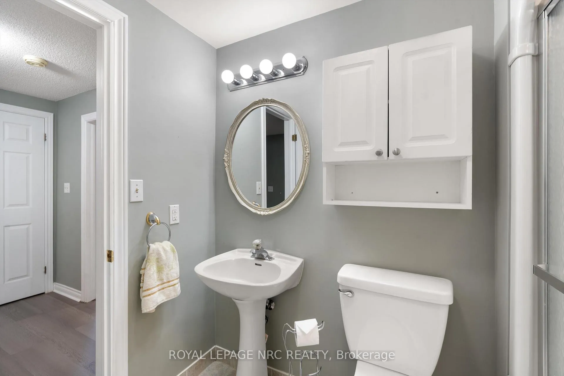 Photo 35 of 8 Dunbar Crescent, St. Catharines, Grapeview — HOMEH