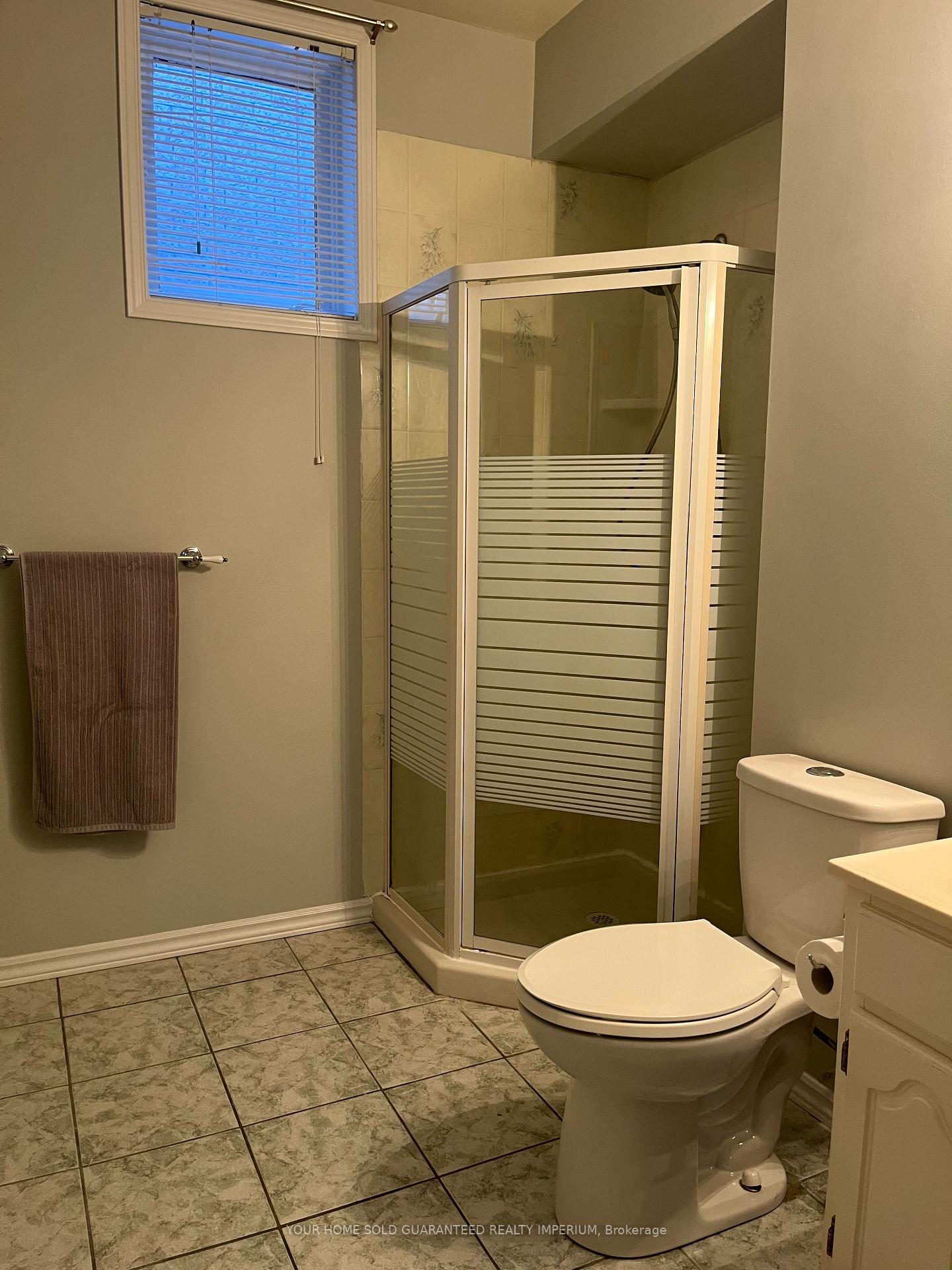 Photo 7 of 484 Summerpark Crescent, Pickering, Amberlea — HOMEH