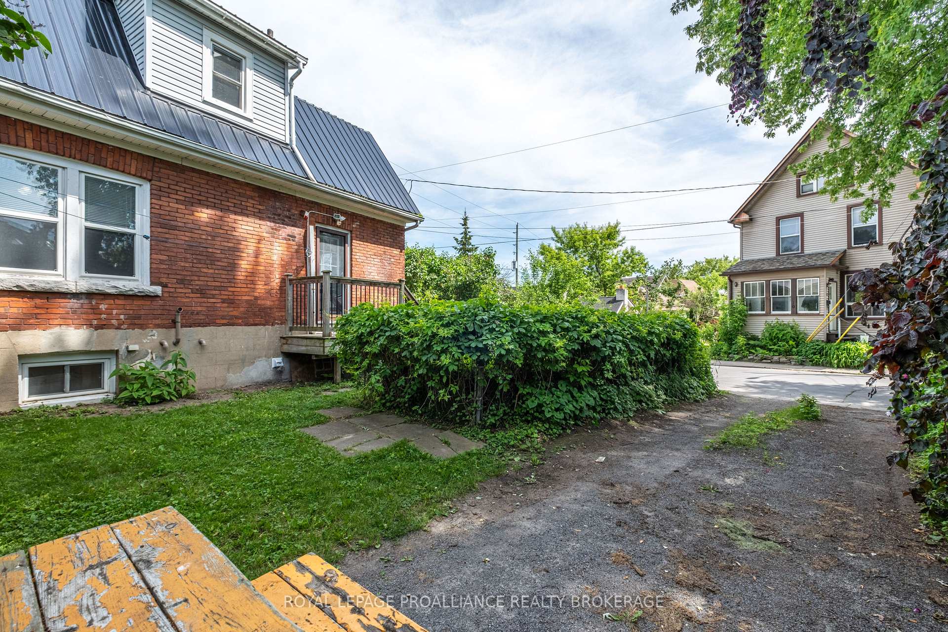 Photo 6 of 300 Division Street, Kingston, East of Sir John A. Blvd — HOMEH