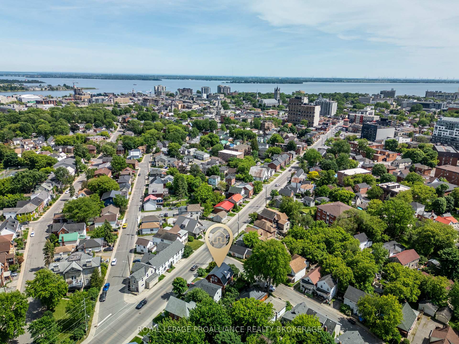 Photo 13 of 300 Division Street, Kingston, East of Sir John A. Blvd — HOMEH