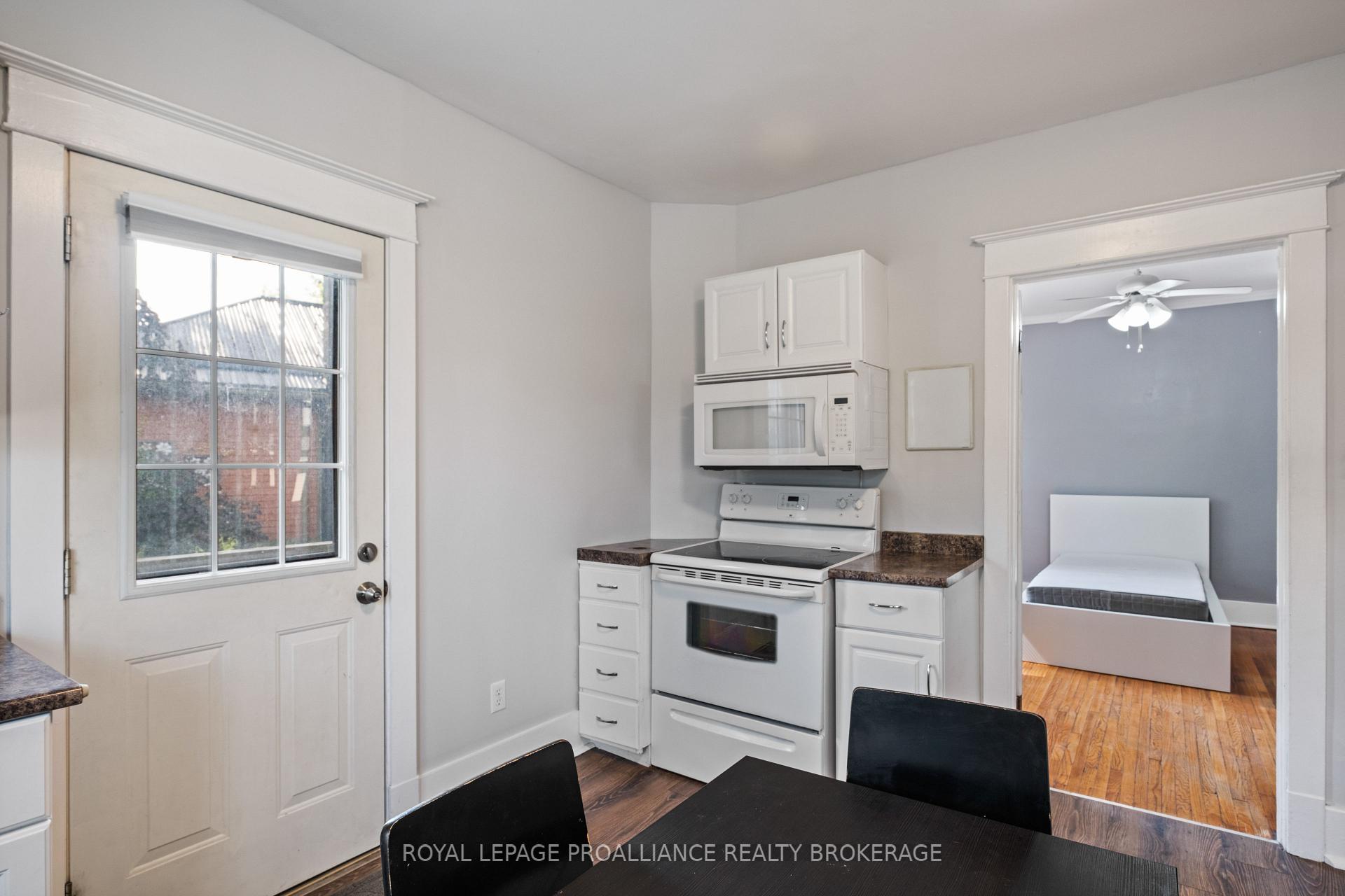 Photo 21 of 300 Division Street, Kingston, East of Sir John A. Blvd — HOMEH