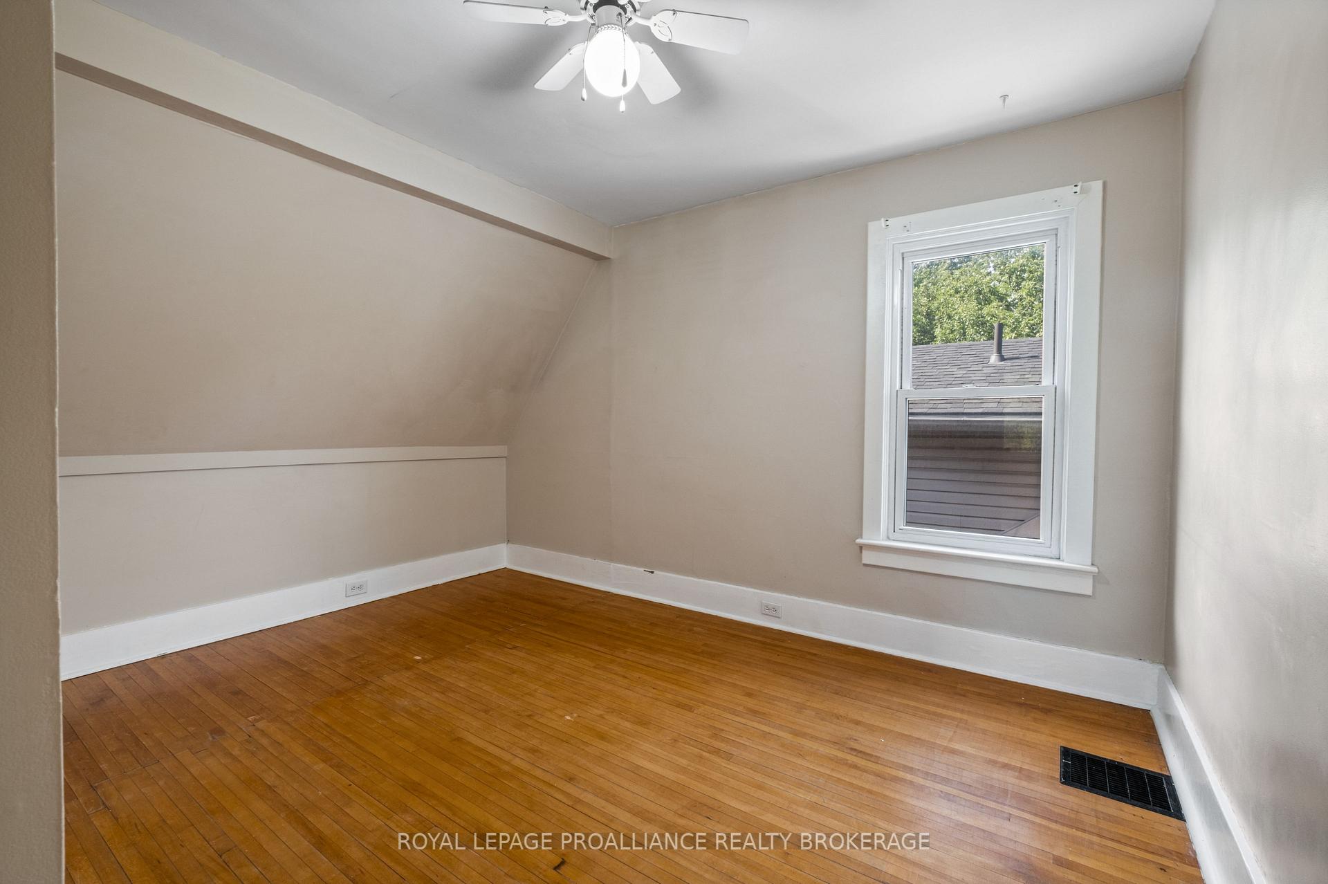 Photo 31 of 300 Division Street, Kingston, East of Sir John A. Blvd — HOMEH