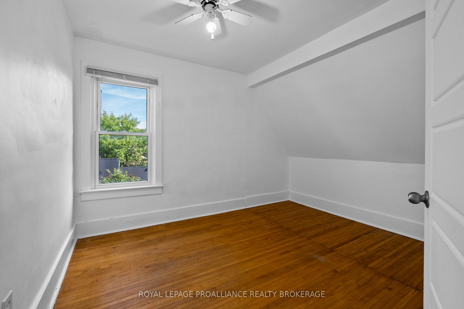 Photo 33 of 300 Division Street, Kingston, East of Sir John A. Blvd — HOMEH