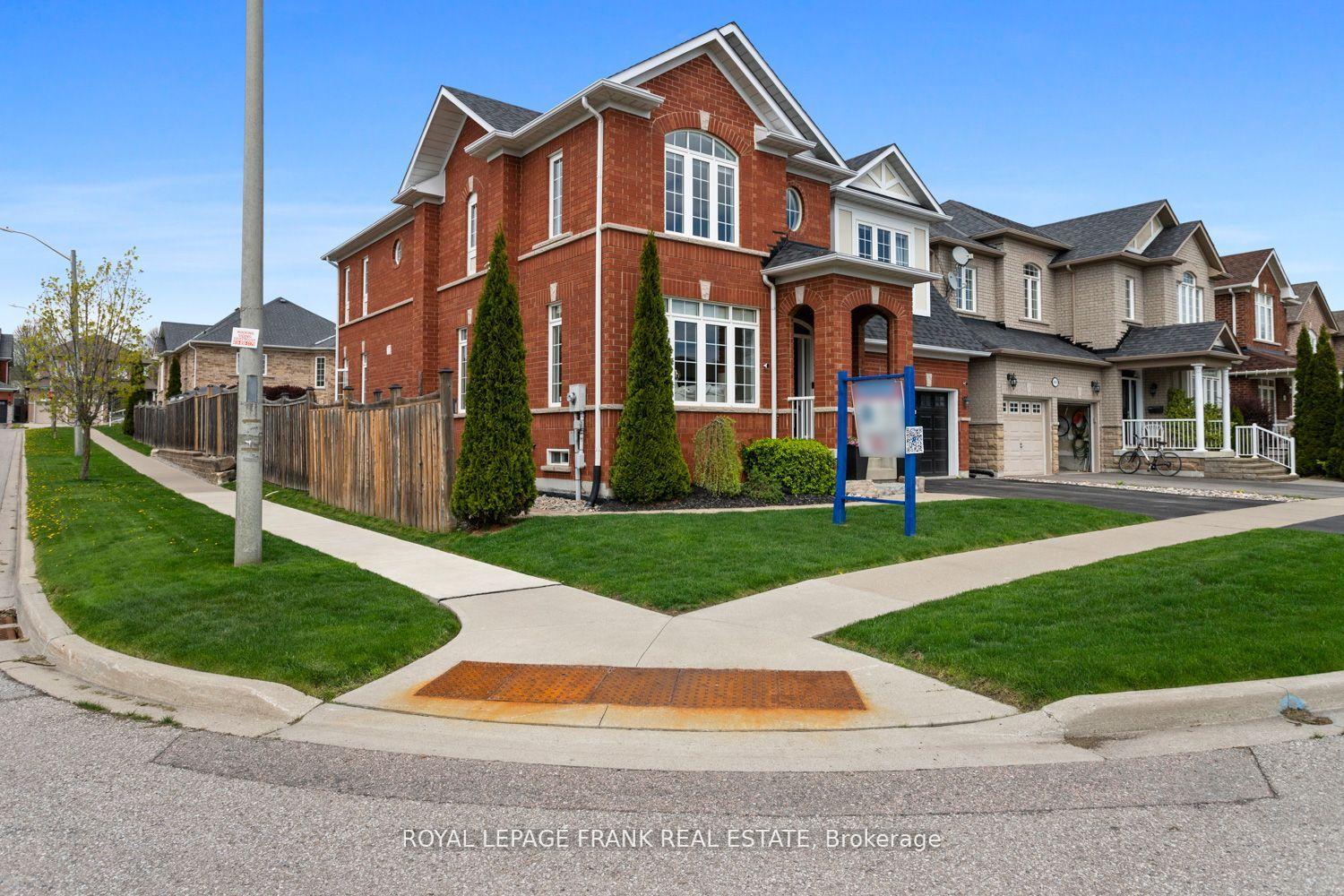 Photo 3 of 1053 Copperfield Drive, Oshawa, Eastdale — HOMEH
