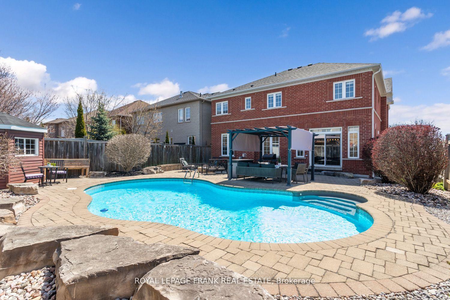 Photo 4 of 1053 Copperfield Drive, Oshawa, Eastdale — HOMEH