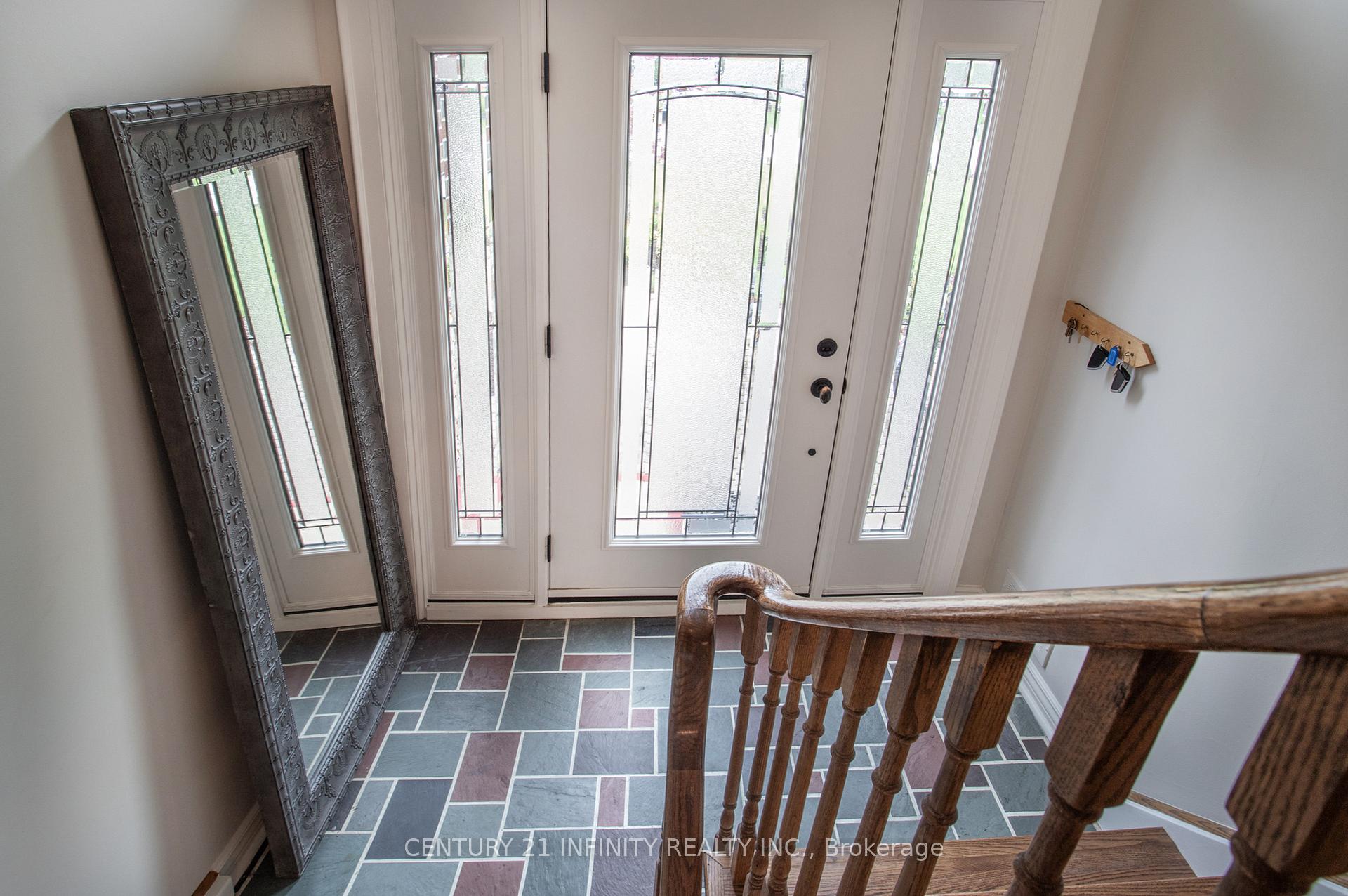 Photo 25 of 730 Gibbons Street, Oshawa, Northglen — HOMEH