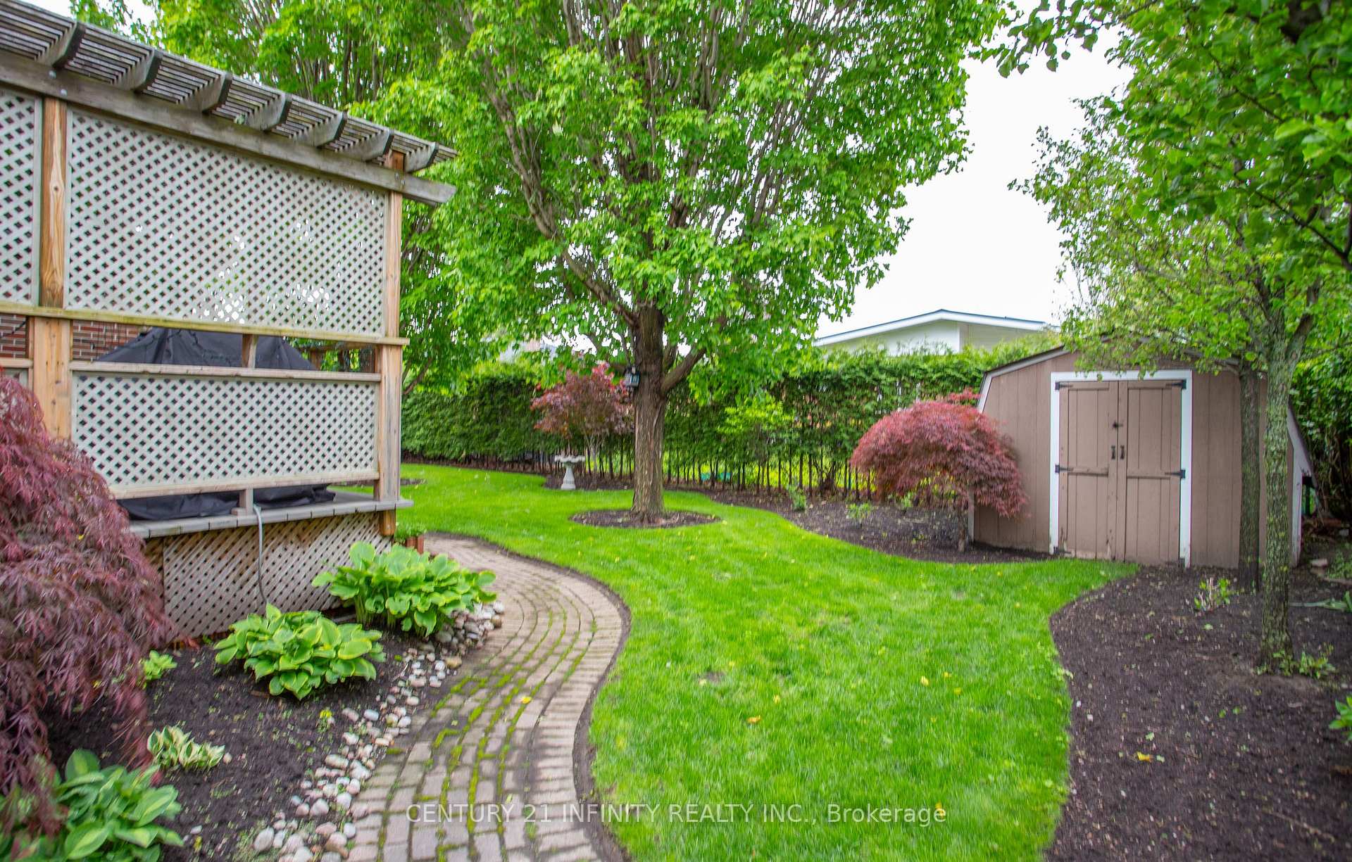 Photo 31 of 730 Gibbons Street, Oshawa, Northglen — HOMEH