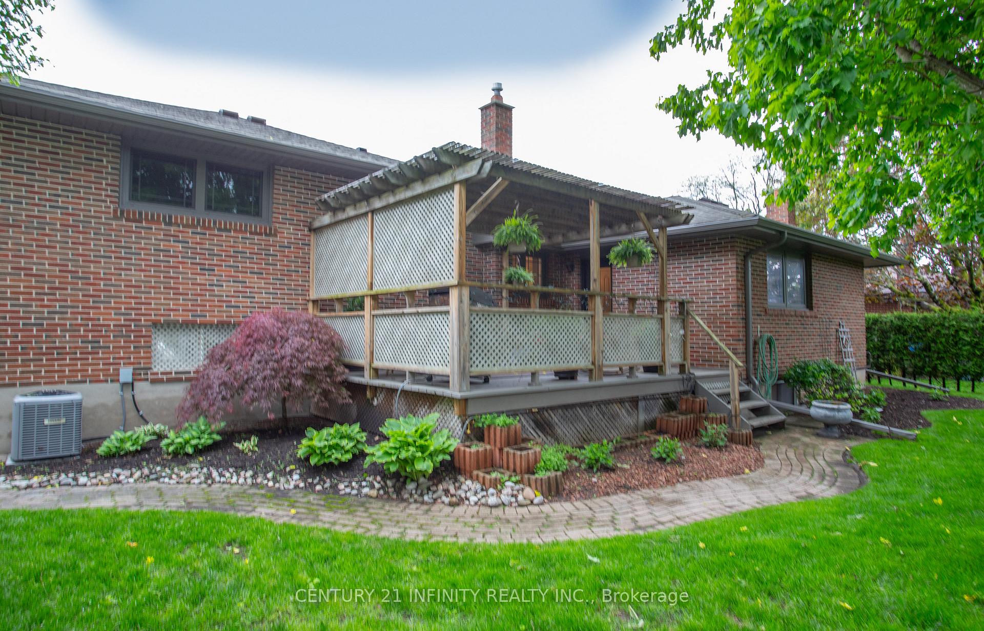 Photo 34 of 730 Gibbons Street, Oshawa, Northglen — HOMEH