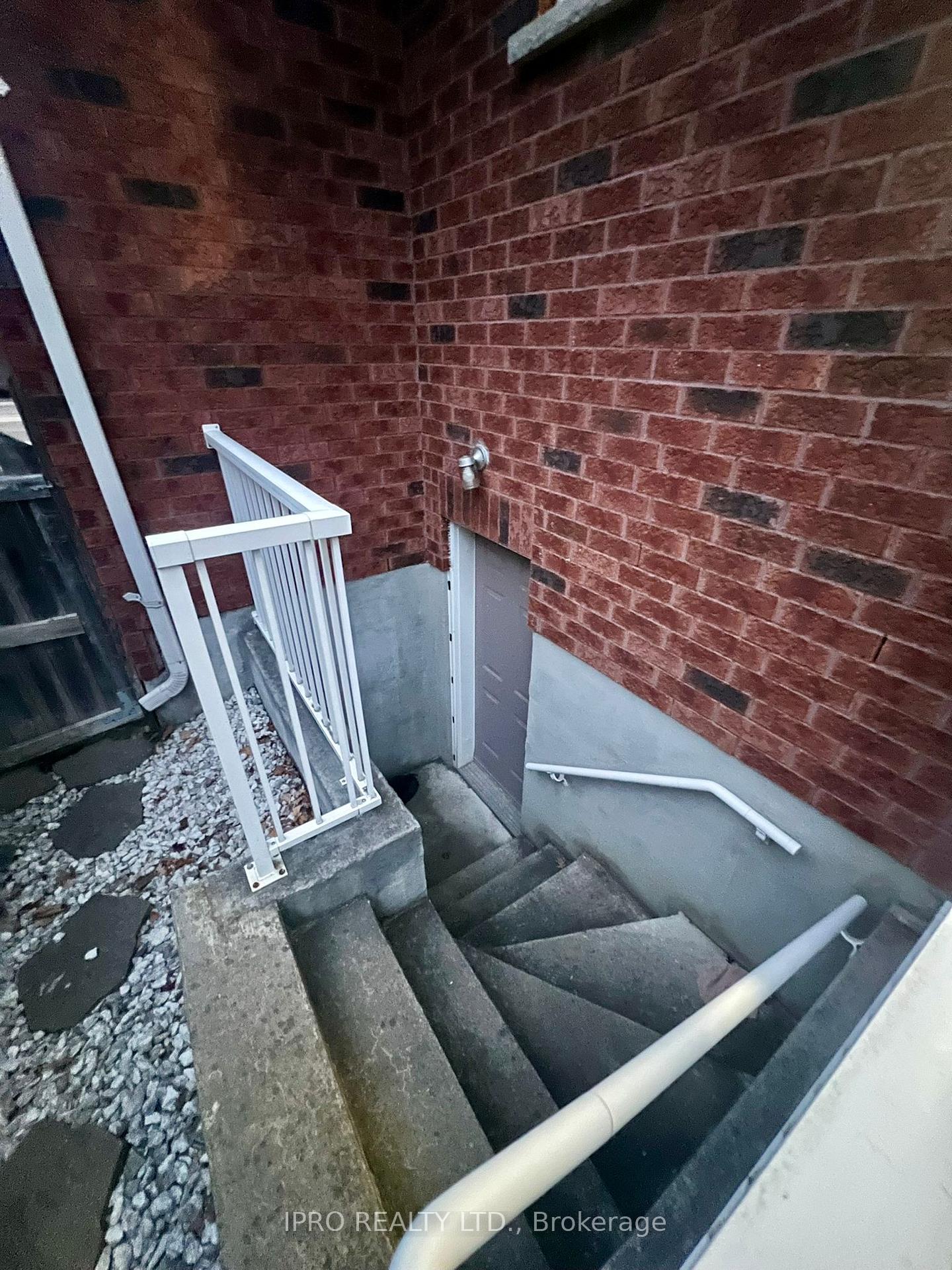Photo 9 of 1491 Clearbrook Drive, Oshawa, Taunton — HOMEH