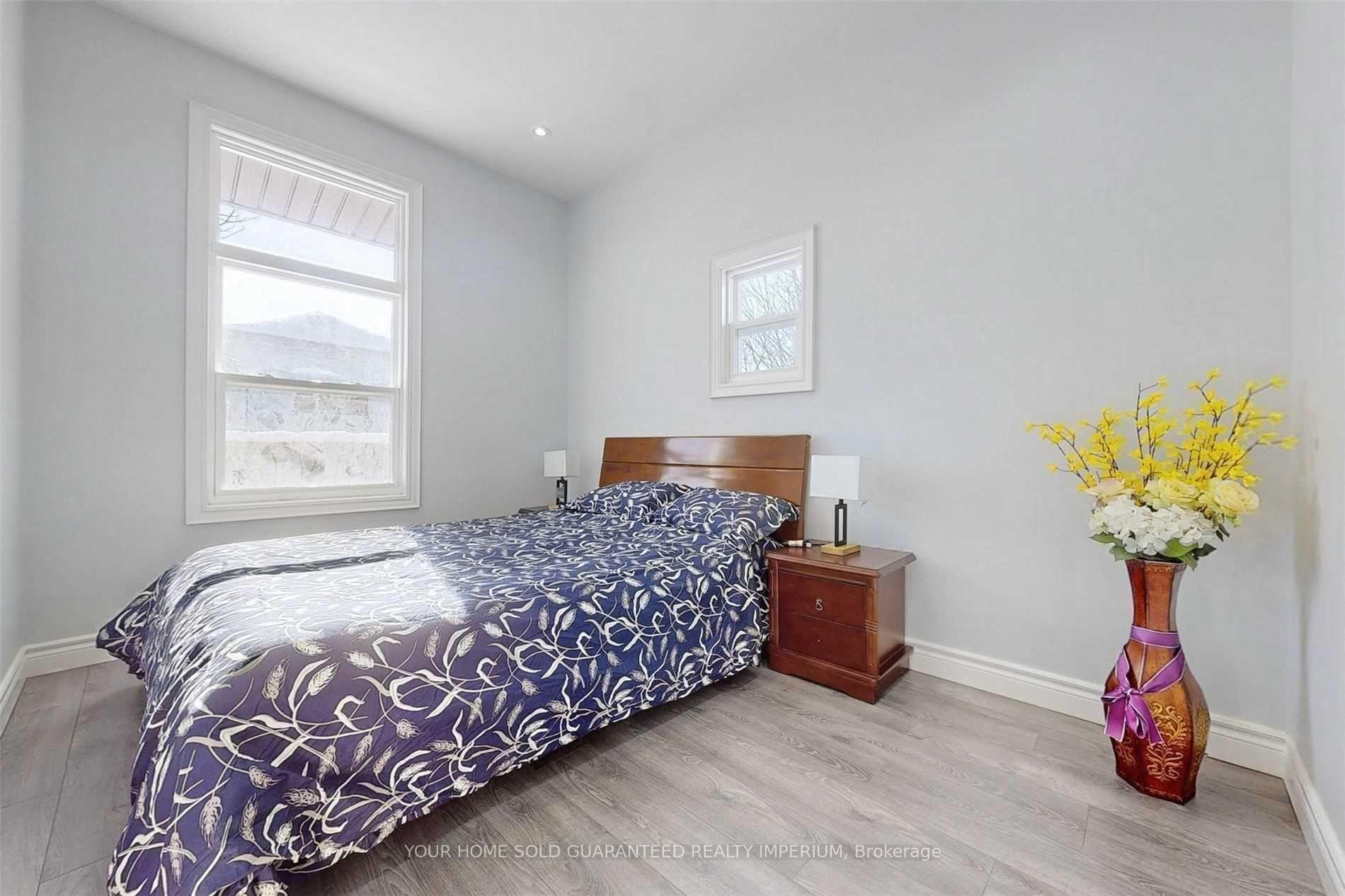 Photo 7 of 25 Avenue Street, Oshawa, Central — HOMEH