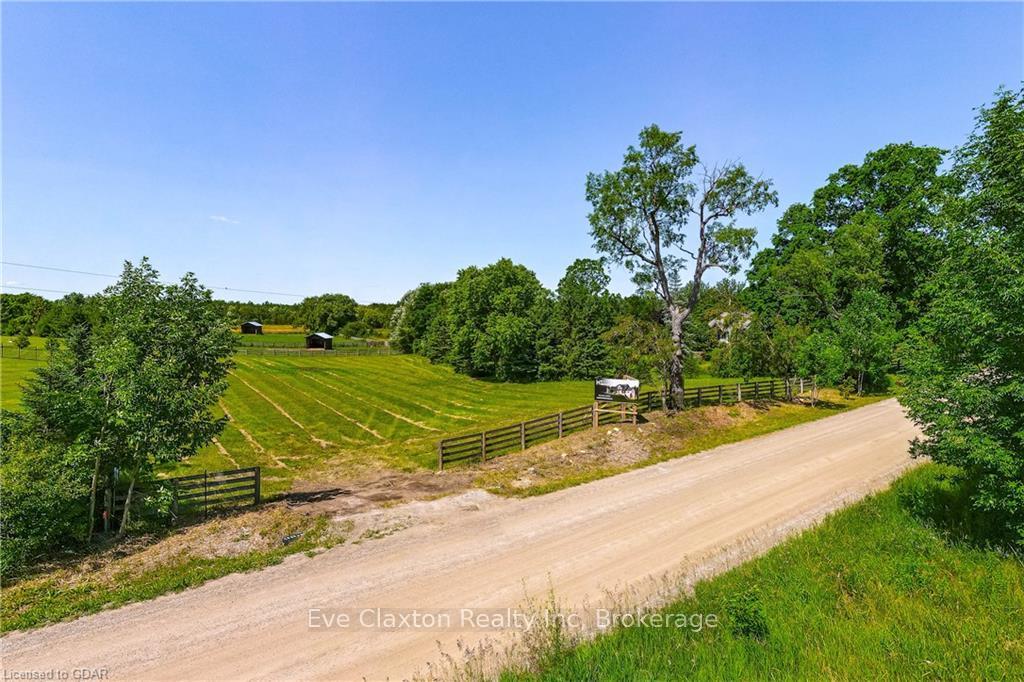 Photo 4 of 4610 Concession 11 Road, Puslinch, Rural Puslinch East — HOMEH