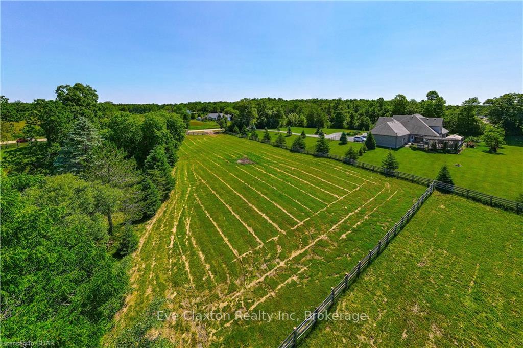 Photo 10 of 4610 Concession 11 Road, Puslinch, Rural Puslinch East — HOMEH