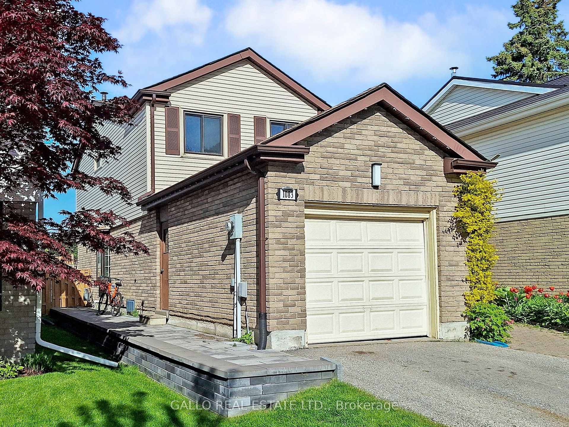 Photo 2 of 1083 Moorelands Crescent, Pickering, Rosebank — HOMEH