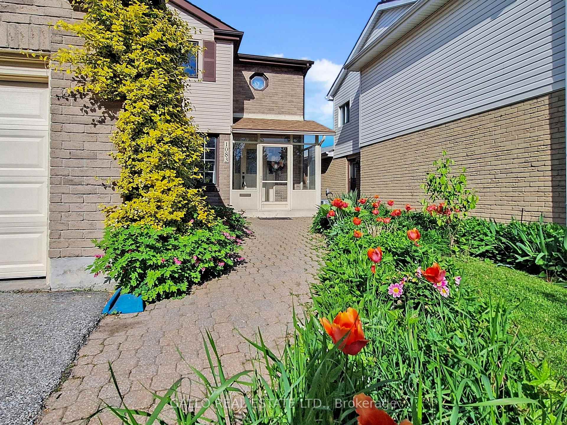 Photo 3 of 1083 Moorelands Crescent, Pickering, Rosebank — HOMEH
