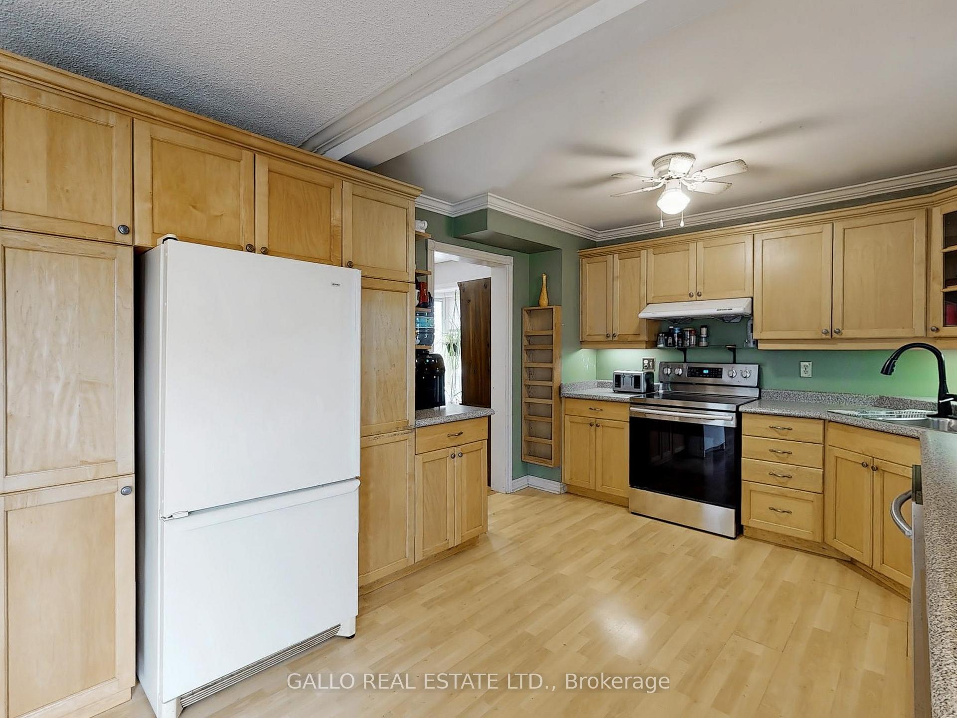 Photo 14 of 1083 Moorelands Crescent, Pickering, Rosebank — HOMEH