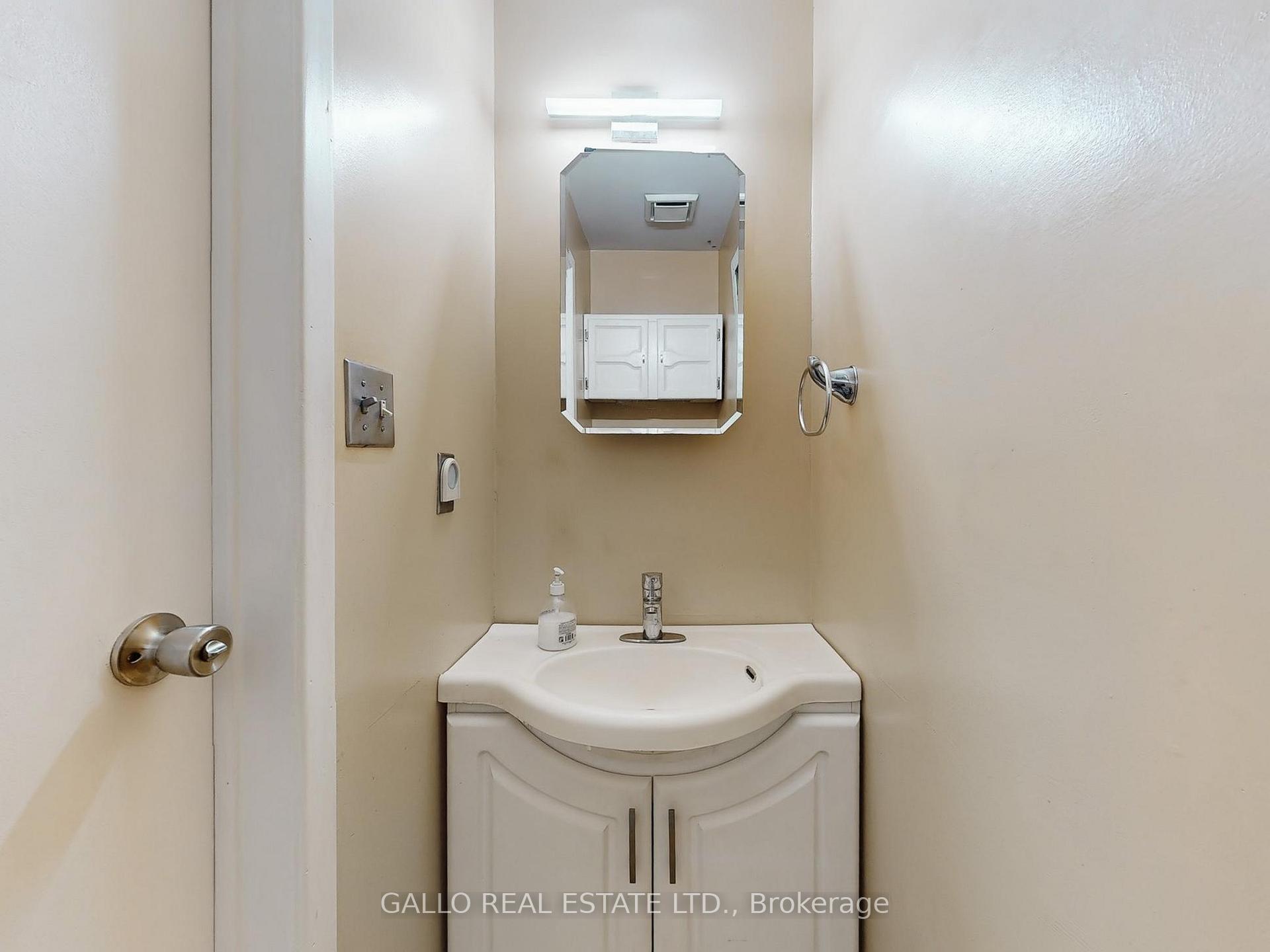 Photo 21 of 1083 Moorelands Crescent, Pickering, Rosebank — HOMEH