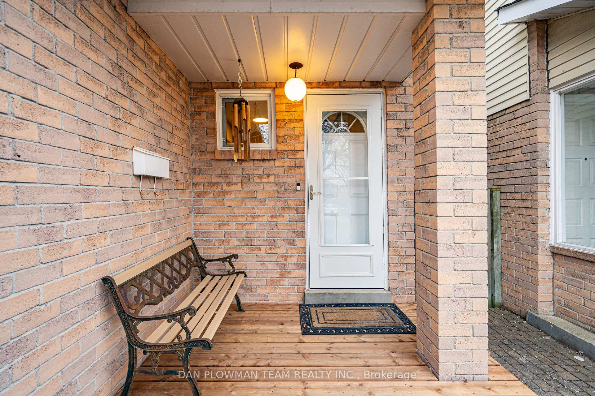 Photo 2 of 1235 Delmark Court, Oshawa, Donevan — HOMEH