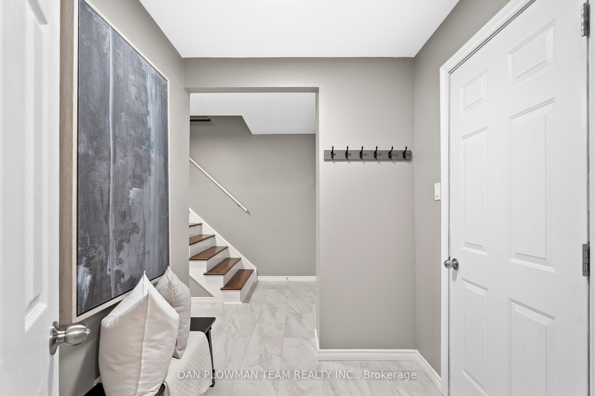 Photo 4 of 1235 Delmark Court, Oshawa, Donevan — HOMEH