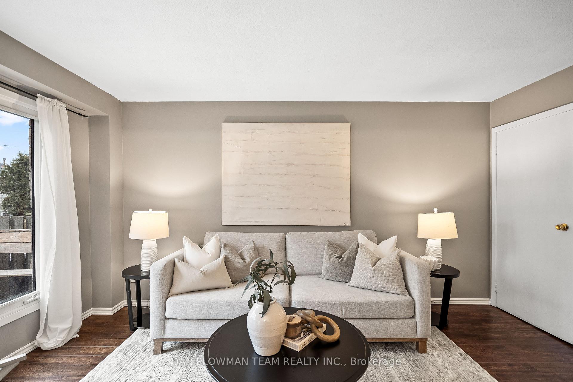 Photo 7 of 1235 Delmark Court, Oshawa, Donevan — HOMEH