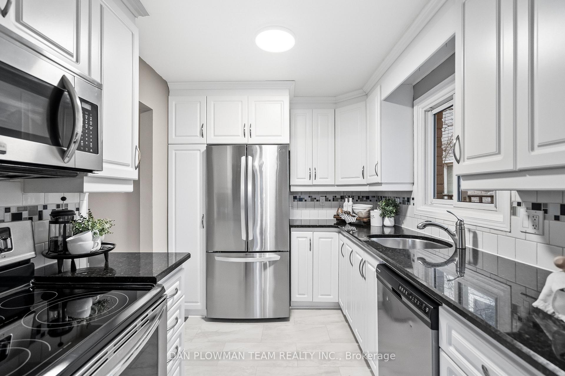 Photo 14 of 1235 Delmark Court, Oshawa, Donevan — HOMEH