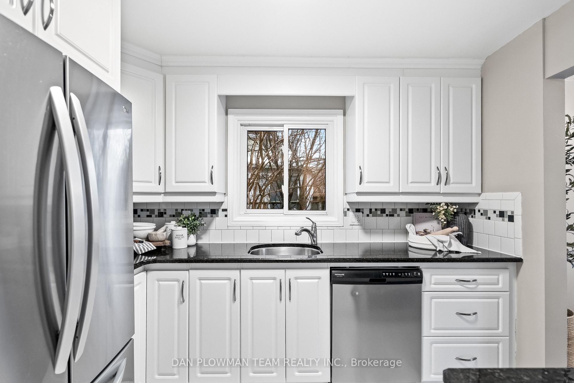 Photo 15 of 1235 Delmark Court, Oshawa, Donevan — HOMEH