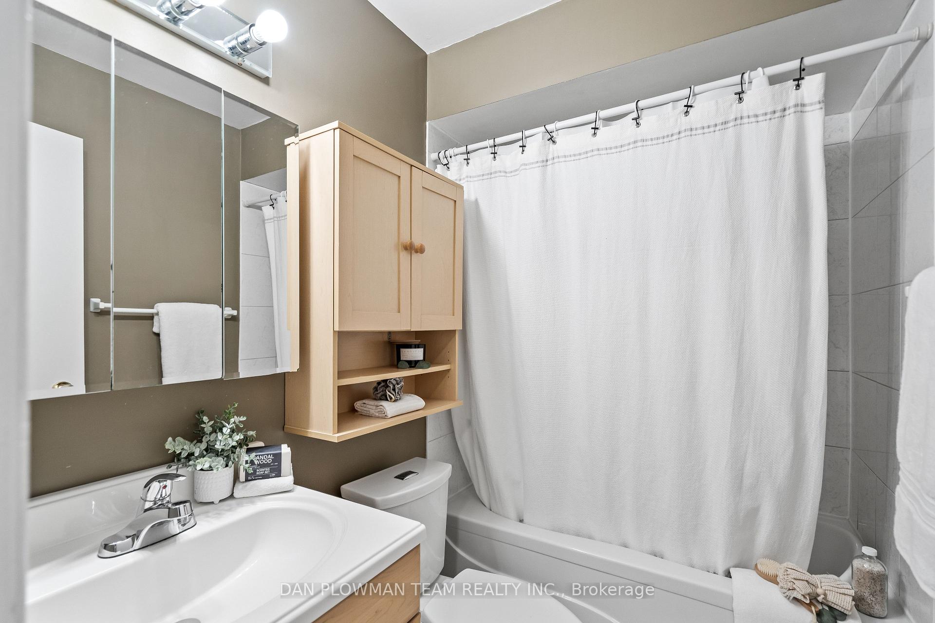 Photo 22 of 1235 Delmark Court, Oshawa, Donevan — HOMEH