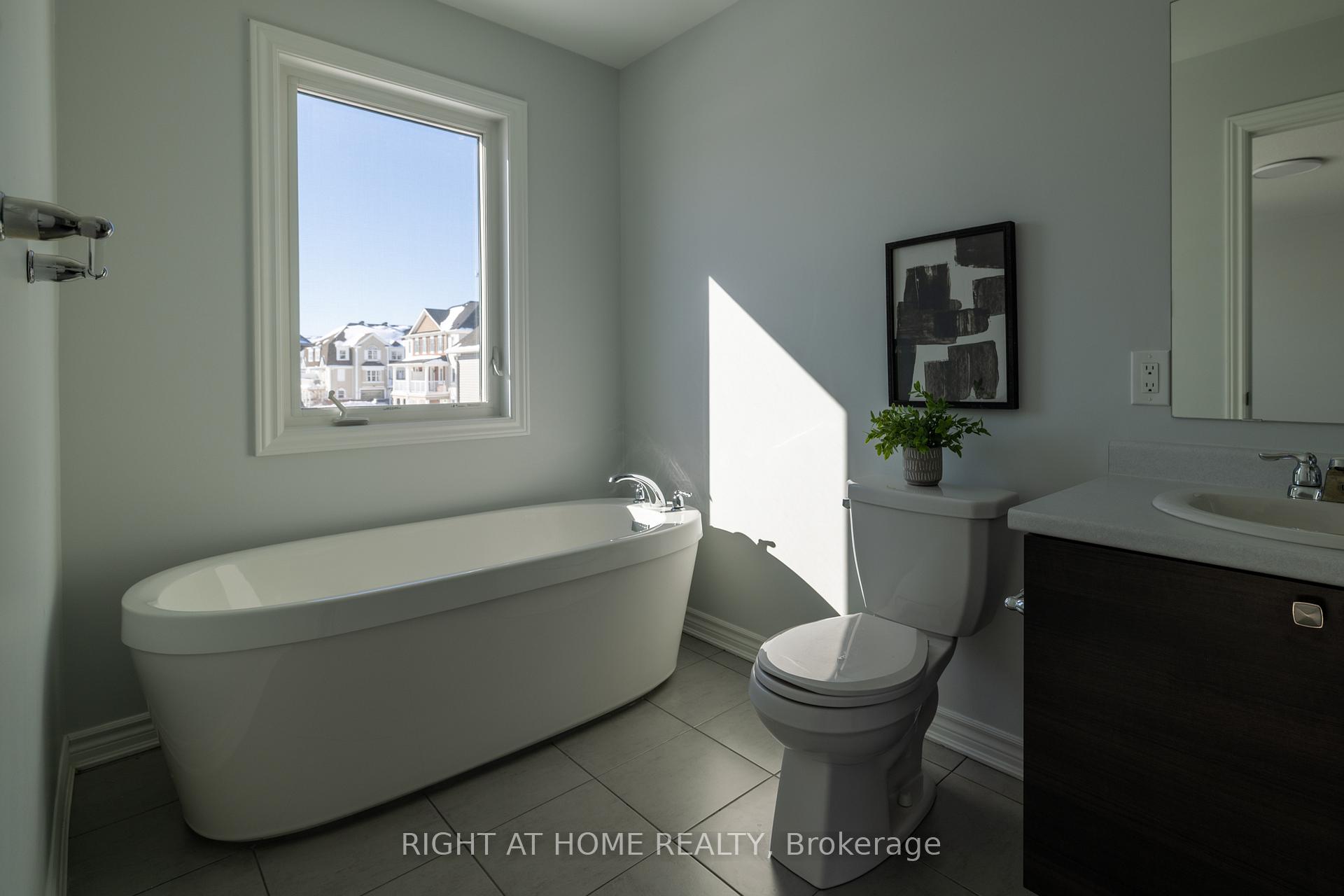 Photo 11 of 633 Monardia Way, Ottawa, Avalon West — HOMEH