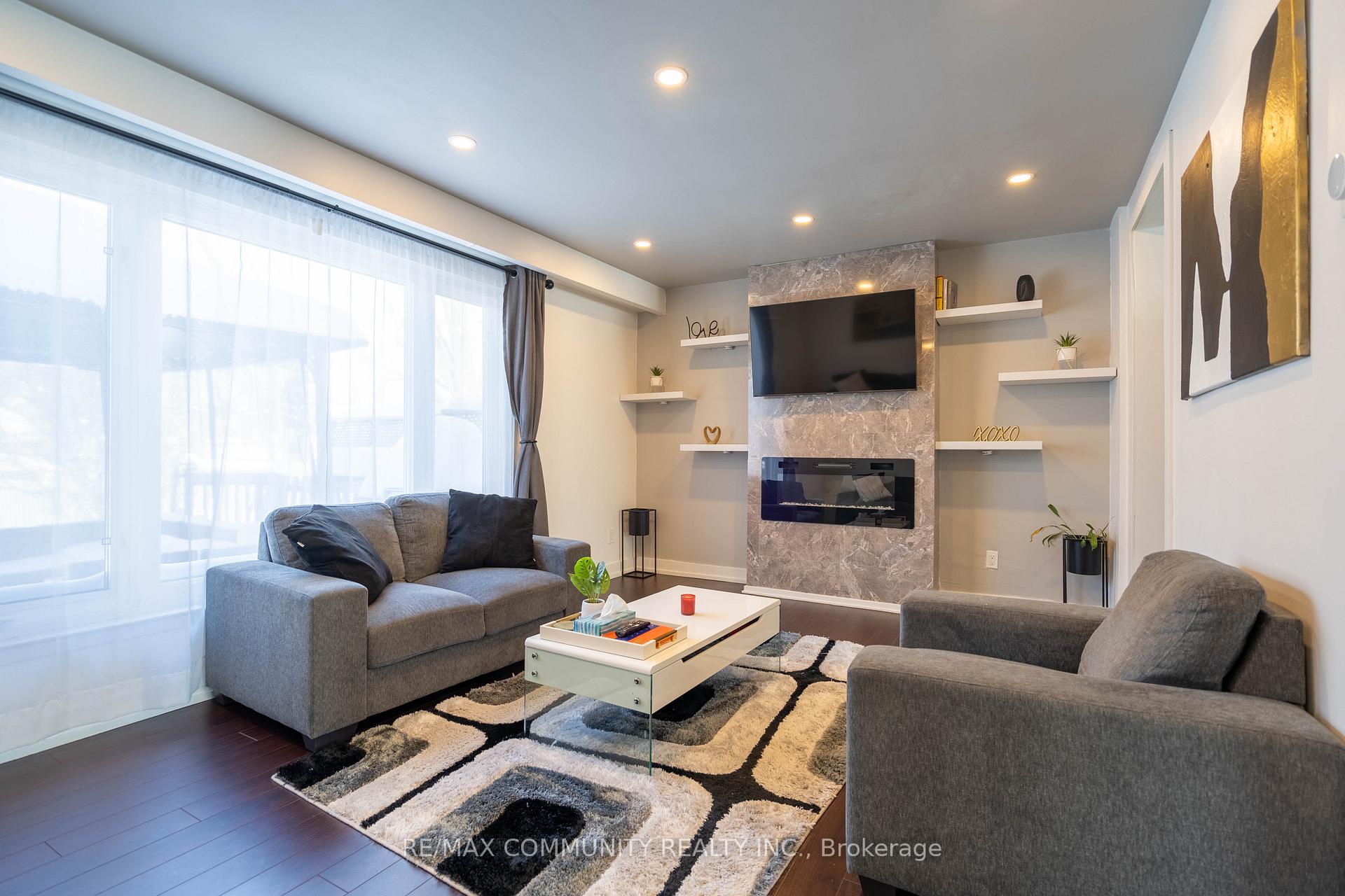 Photo 5 of 624 Radisson Avenue, Oshawa, Vanier — HOMEH
