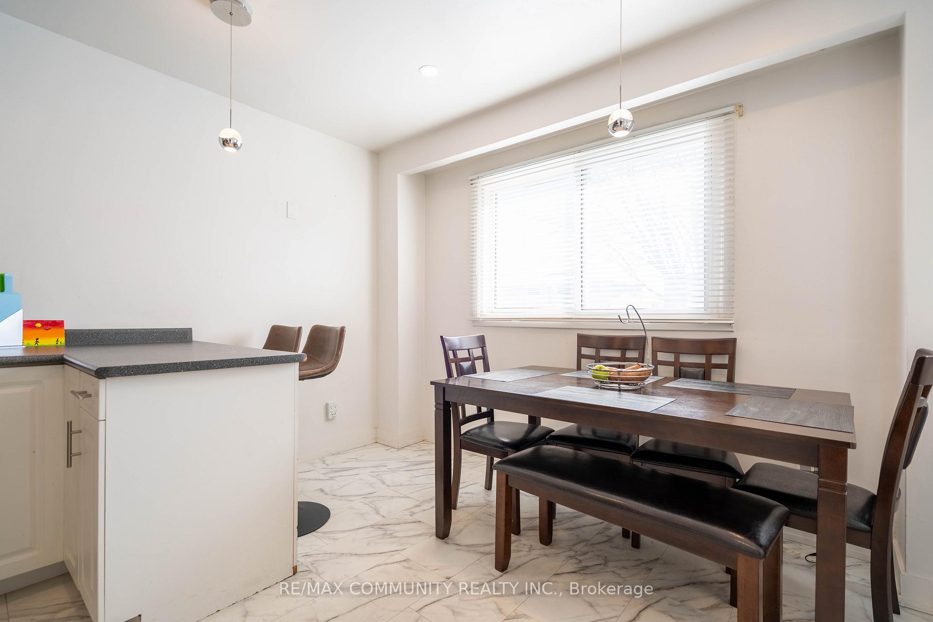Photo 10 of 624 Radisson Avenue, Oshawa, Vanier — HOMEH