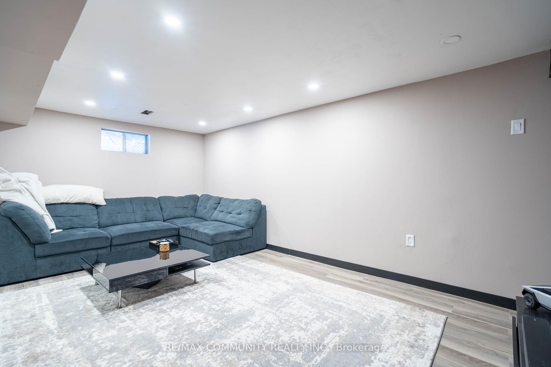 Photo 19 of 624 Radisson Avenue, Oshawa, Vanier — HOMEH