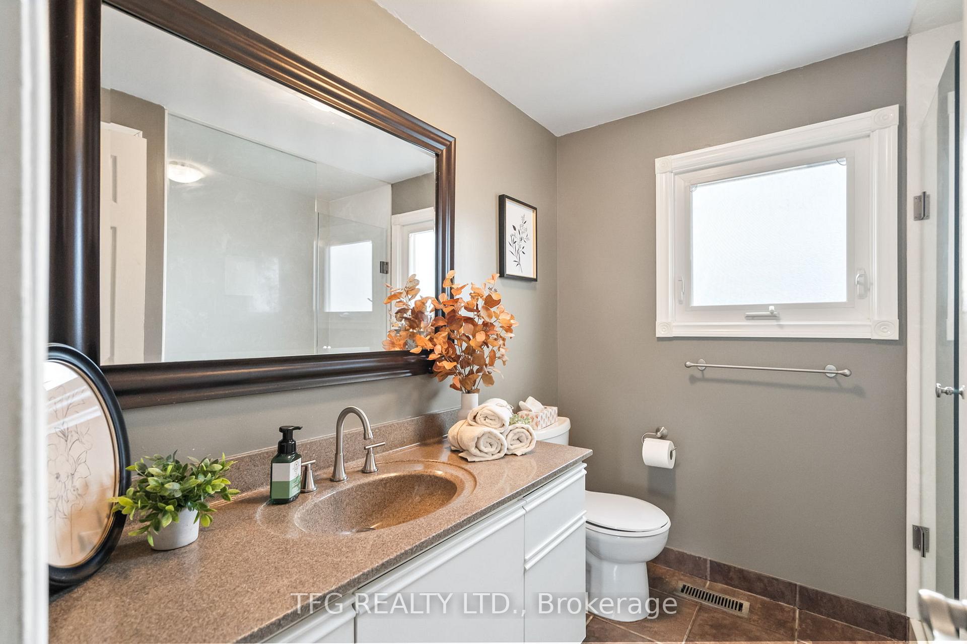 Photo 24 of 1272 Maple Ridge Drive, Pickering, Liverpool — HOMEH