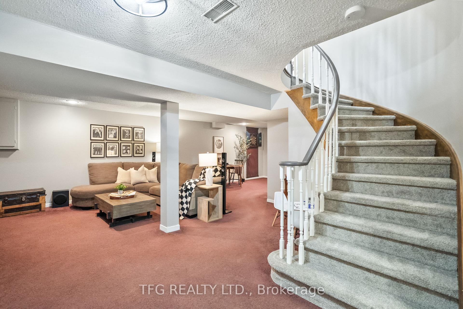 Photo 26 of 1272 Maple Ridge Drive, Pickering, Liverpool — HOMEH