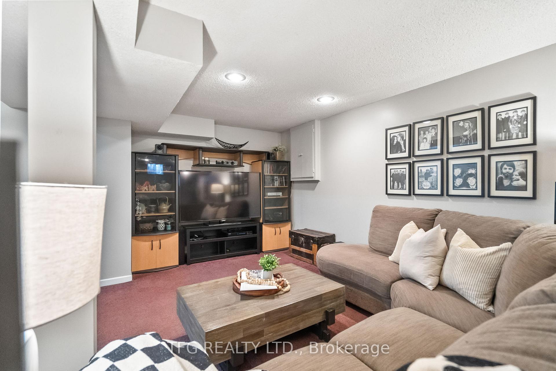 Photo 27 of 1272 Maple Ridge Drive, Pickering, Liverpool — HOMEH