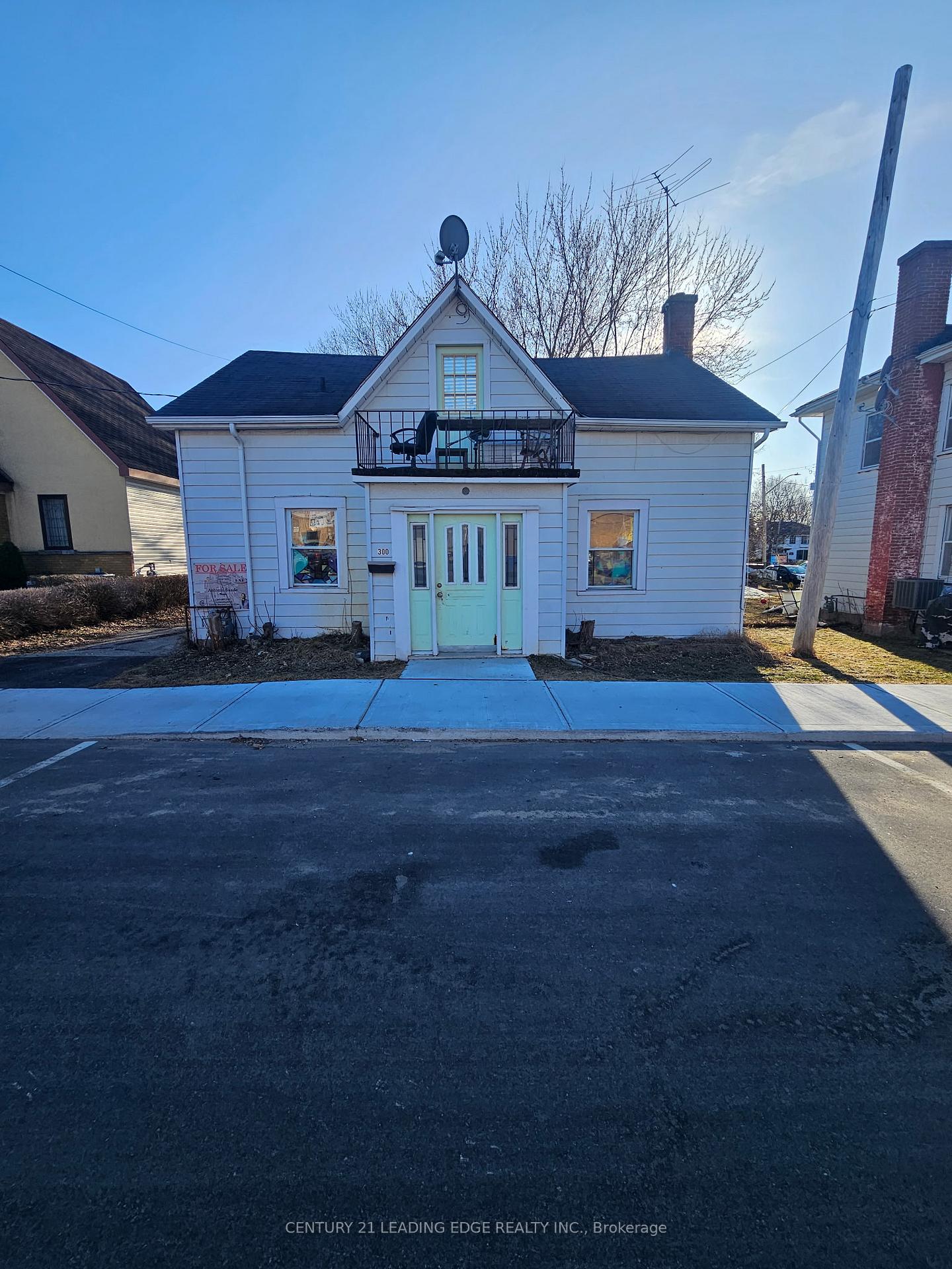 Photo 1 of 300 Argyle Street S, Renfrew — HOMEH