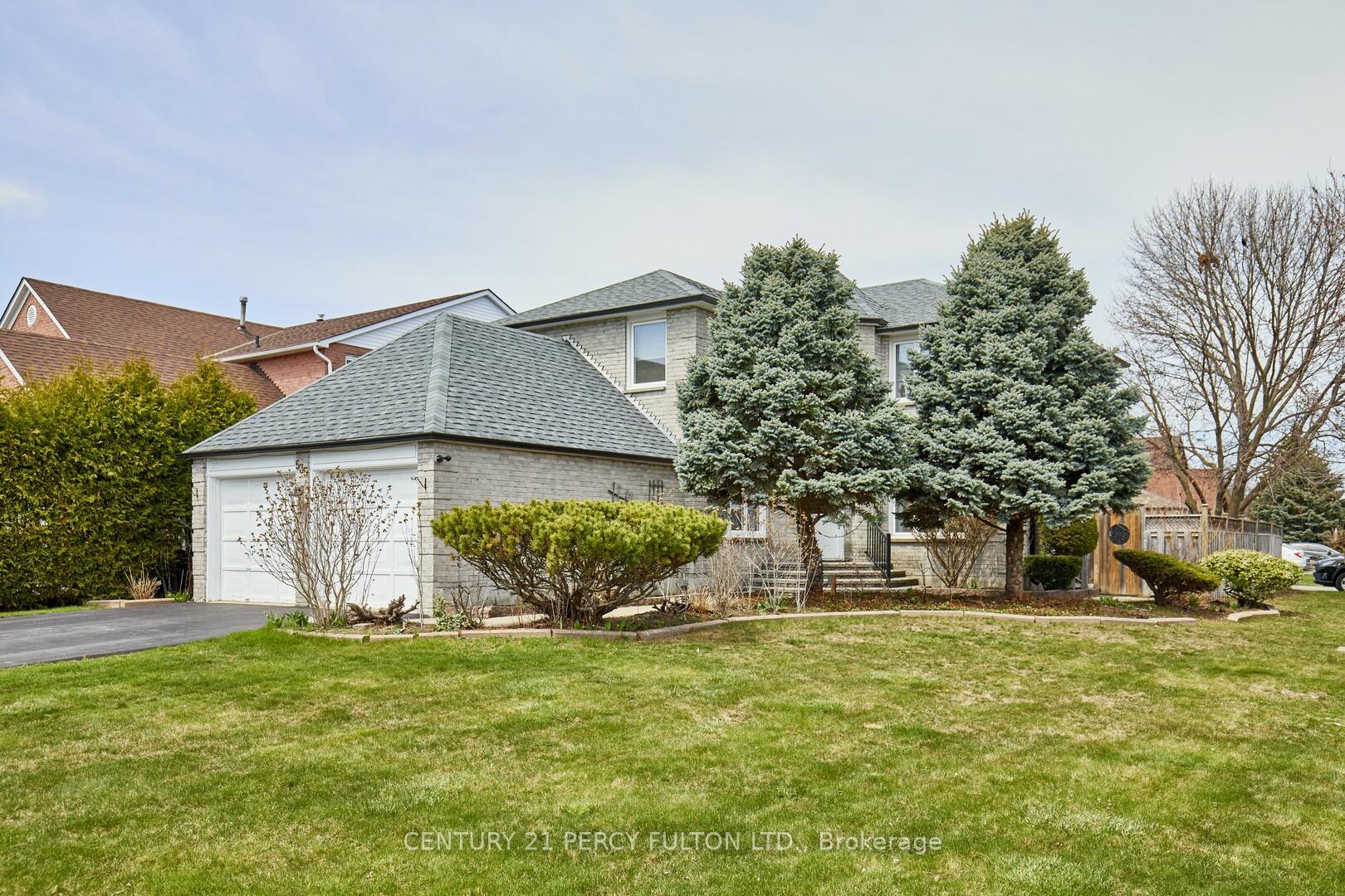 Photo 1 of 535 Gardenview Square, Pickering, Amberlea — HOMEH