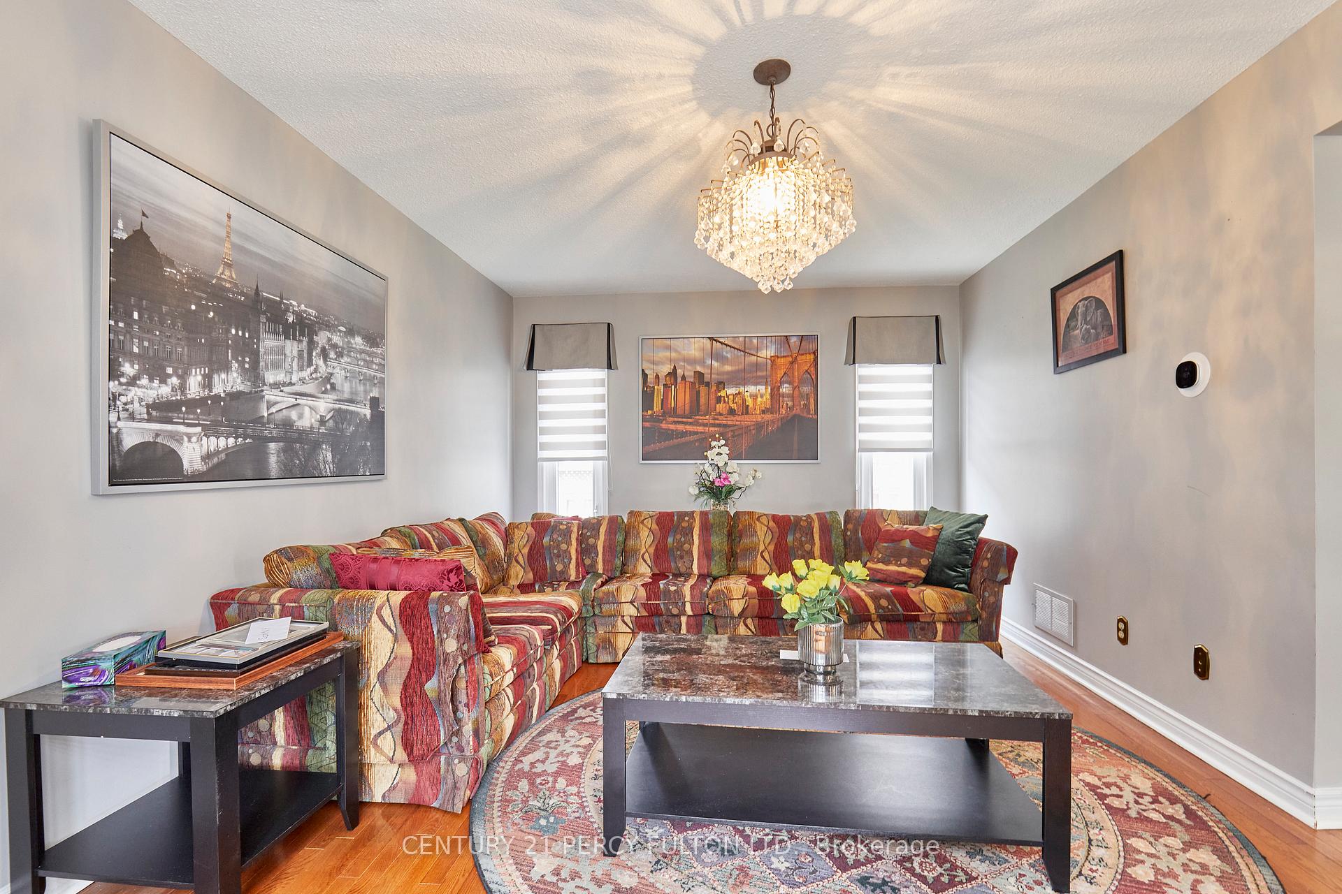 Photo 8 of 535 Gardenview Square, Pickering, Amberlea — HOMEH