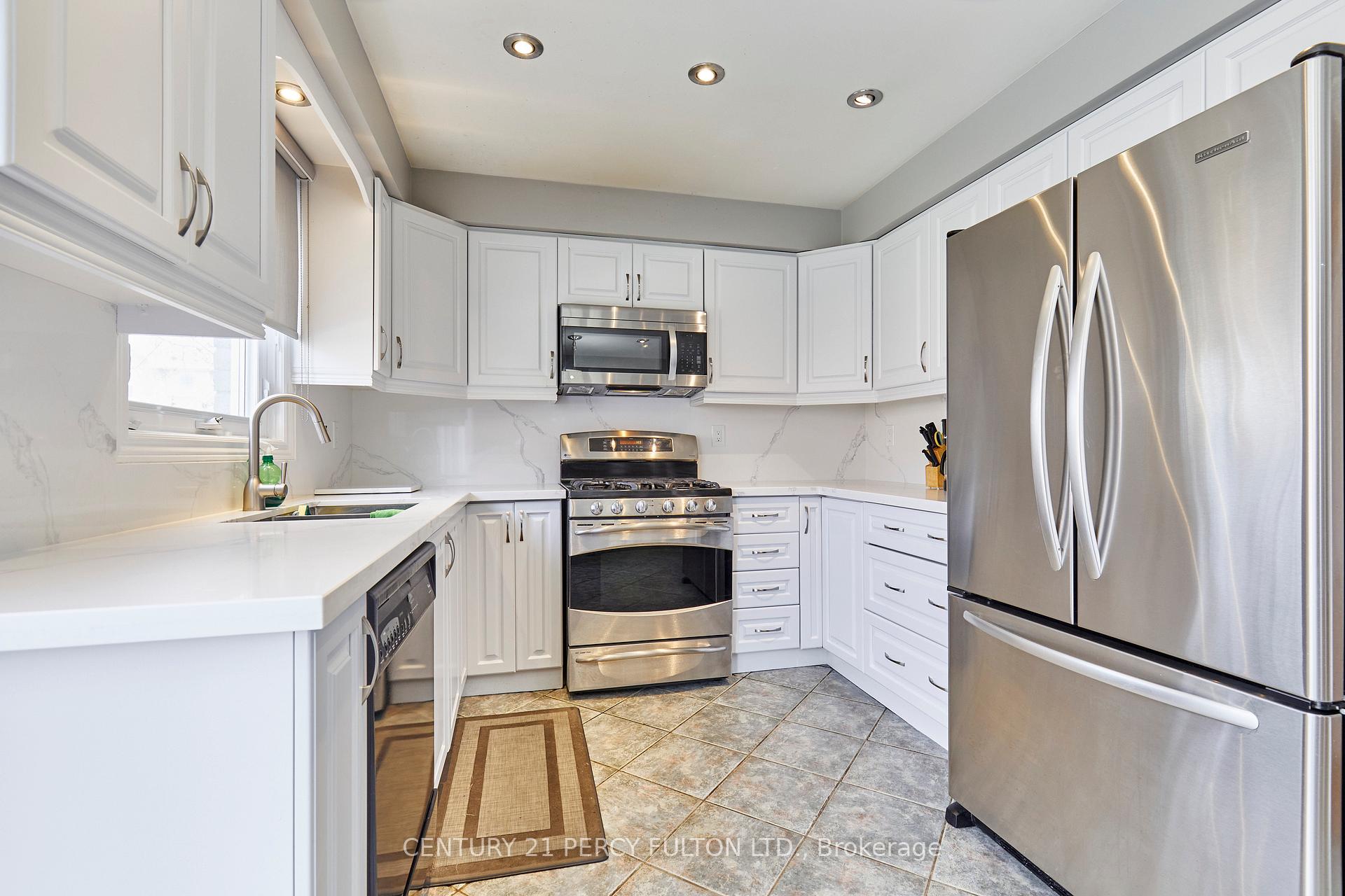 Photo 15 of 535 Gardenview Square, Pickering, Amberlea — HOMEH