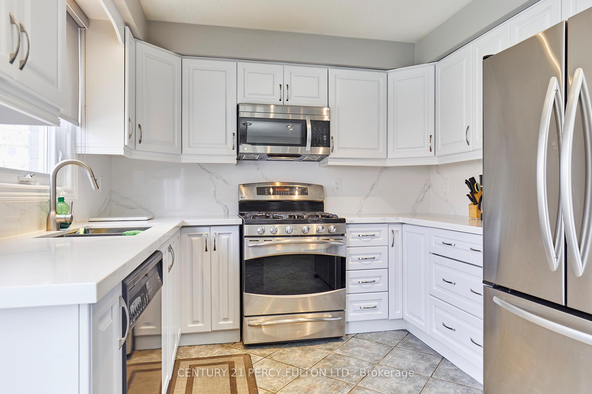 Photo 16 of 535 Gardenview Square, Pickering, Amberlea — HOMEH