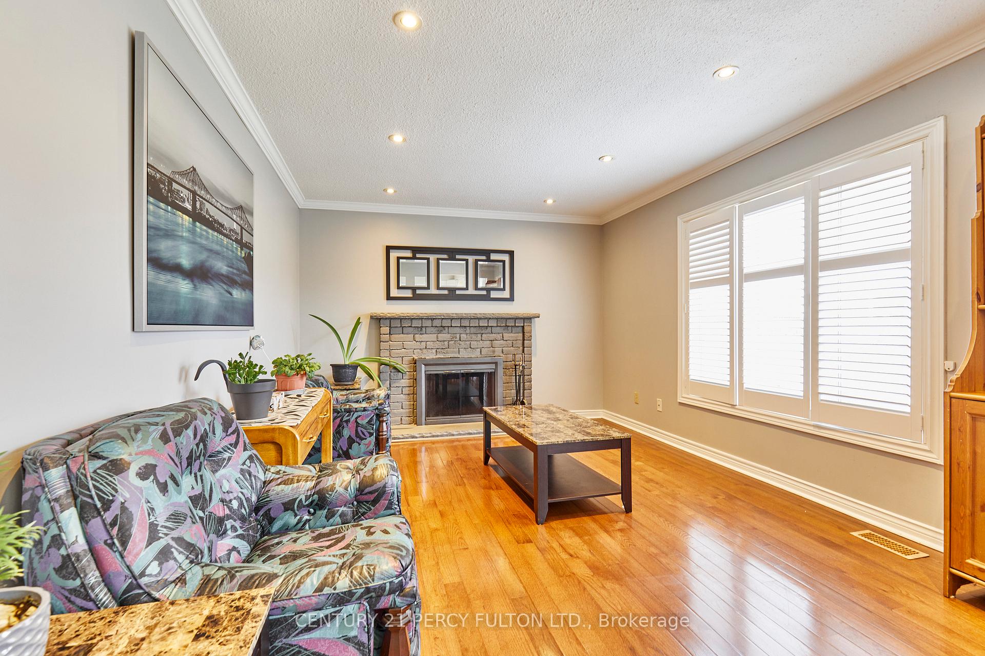 Photo 19 of 535 Gardenview Square, Pickering, Amberlea — HOMEH